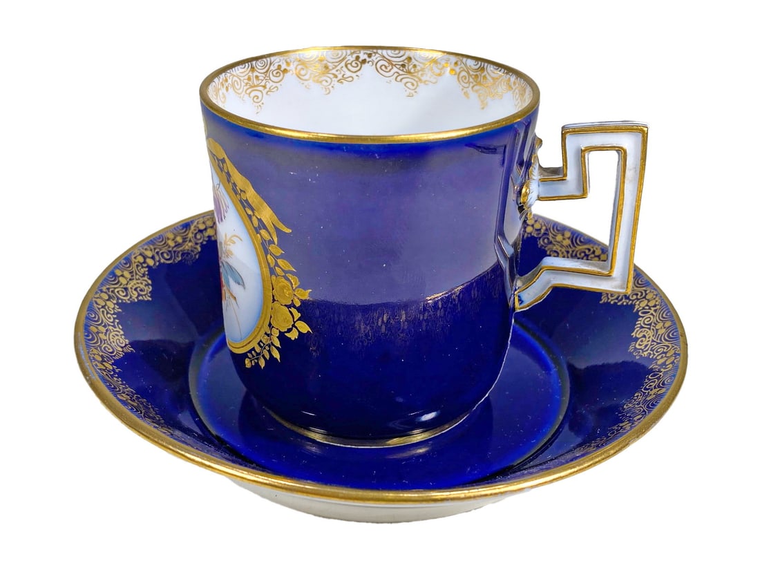 Meissen, Germany Porcelain Coffee Cup: Meissen, Germany Porcelain Coffee Cup. Cup: 2 3/4 x 3 3/8 x 2 5/8 in. Dish: 1 x 5 1/4 in.Local Pick up call one day before to make an appointment. TO SHIP THIS ITEM IN USA OR INTERNATIONAL, PLEASE CON