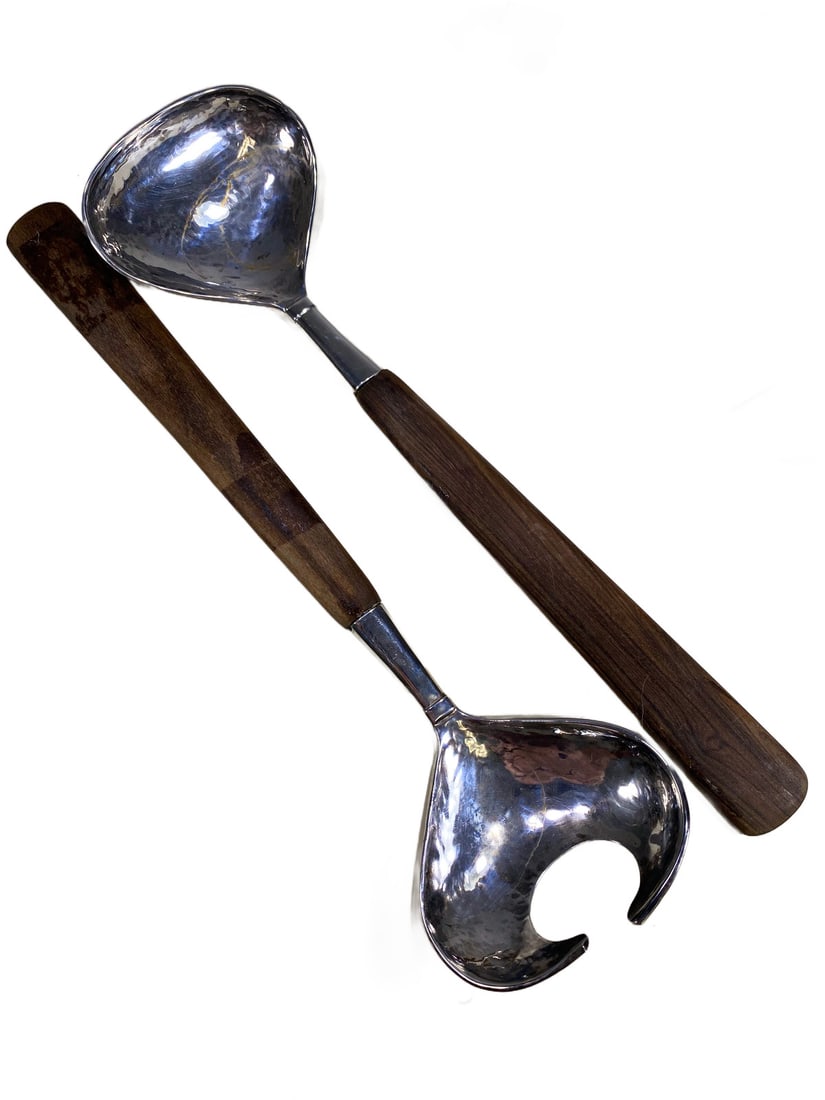 2 Sterling 925 & Wood Spoons: 2 Sterling 925 & Wood Spoons. 11 x 3 x 1 in and 10 7/8 x 3 x 1 1/8 in.Local Pick up call one day before to make an appointment. TO SHIP THIS ITEM IN USA OR INTERNATIONAL, PLEASE CONTACT THE SHIPPERS :