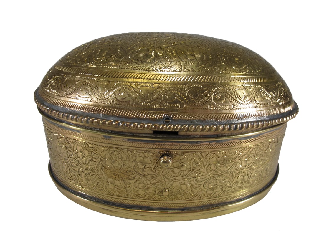 Antique French Gilt Engraved Bronze Oval Box (1 of 8)