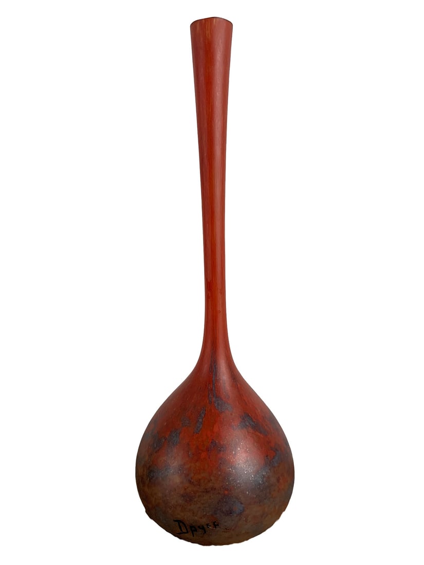 Signed Dayer Art Deco Glass Vase: Signed Dayer Art Deco Glass Vase. 16 1/2 x 5 1/2 in.Local Pick up call one day before to make an appointment. TO SHIP THIS ITEM IN USA OR INTERNATIONAL, PLEASE CONTACT THE SHIPPERS : 1) UPS store1937-