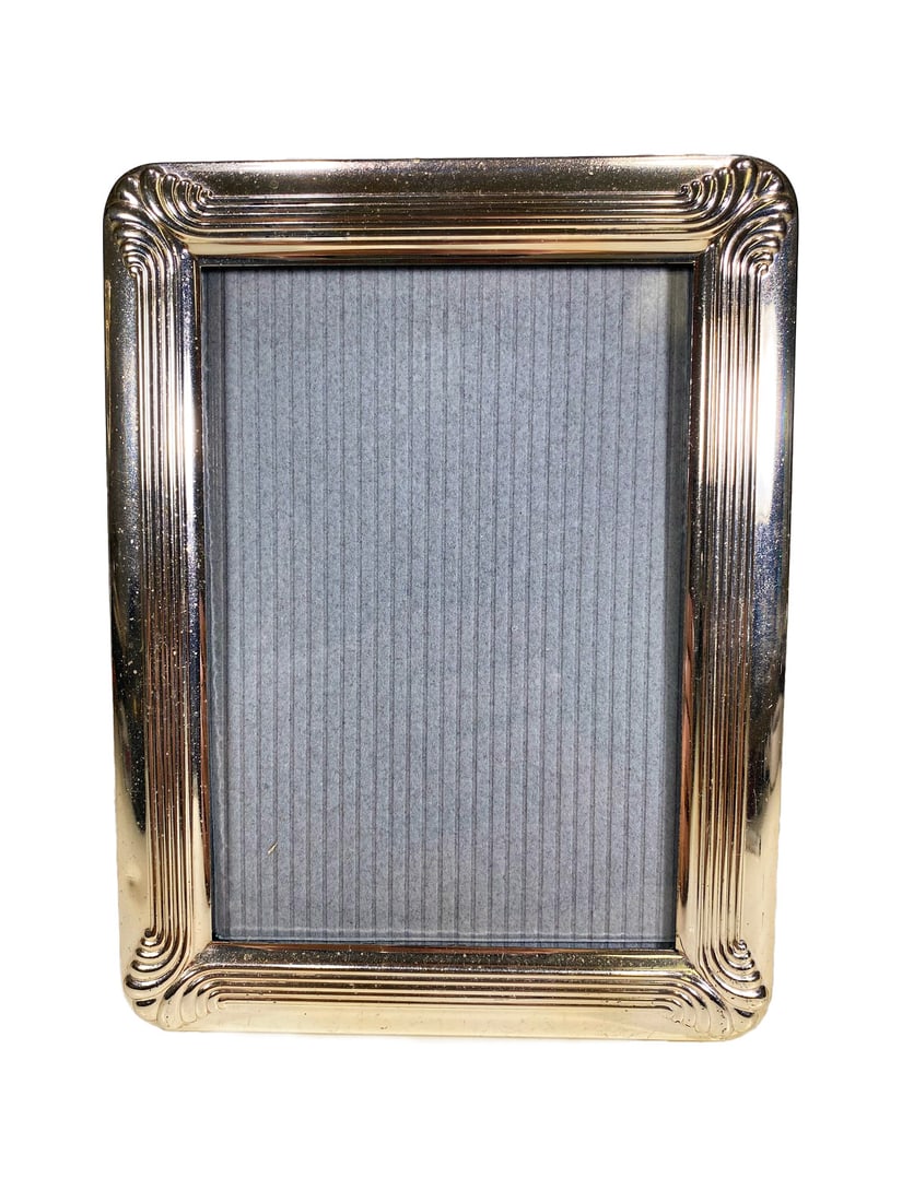 Christofle, France Picture Frame: Christofle, France Picture Frame. 6 3/4 x 5 1/8 in. Picture size: 5 1/8 x 3 5/8 in.Local Pick up call one day before to make an appointment. TO SHIP THIS ITEM IN USA OR INTERNATIONAL, PLEASE CONTACT T
