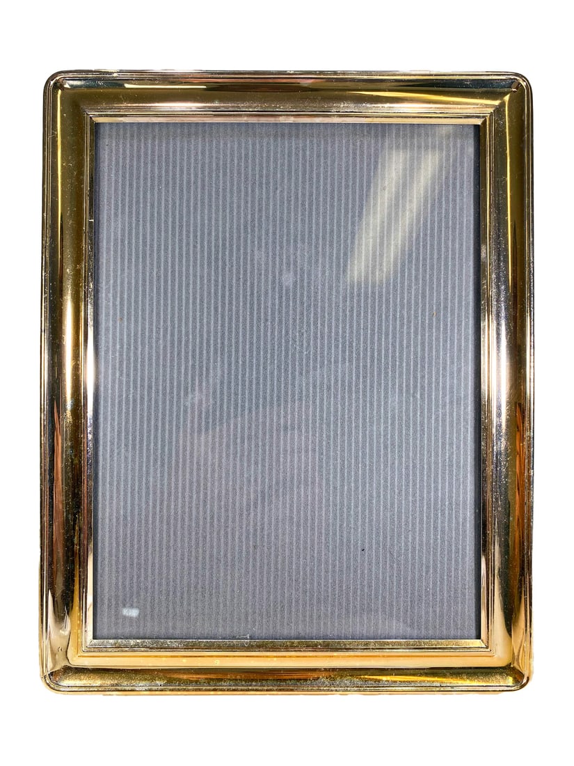 Christofle, France Picture Frame: Christofle, France Picture Frame. 11 1/4 x 9 in. Picture size: 9 1/4 x 7 in.Local Pick up call one day before to make an appointment. TO SHIP THIS ITEM IN USA OR INTERNATIONAL, PLEASE CONTACT THE SHIP