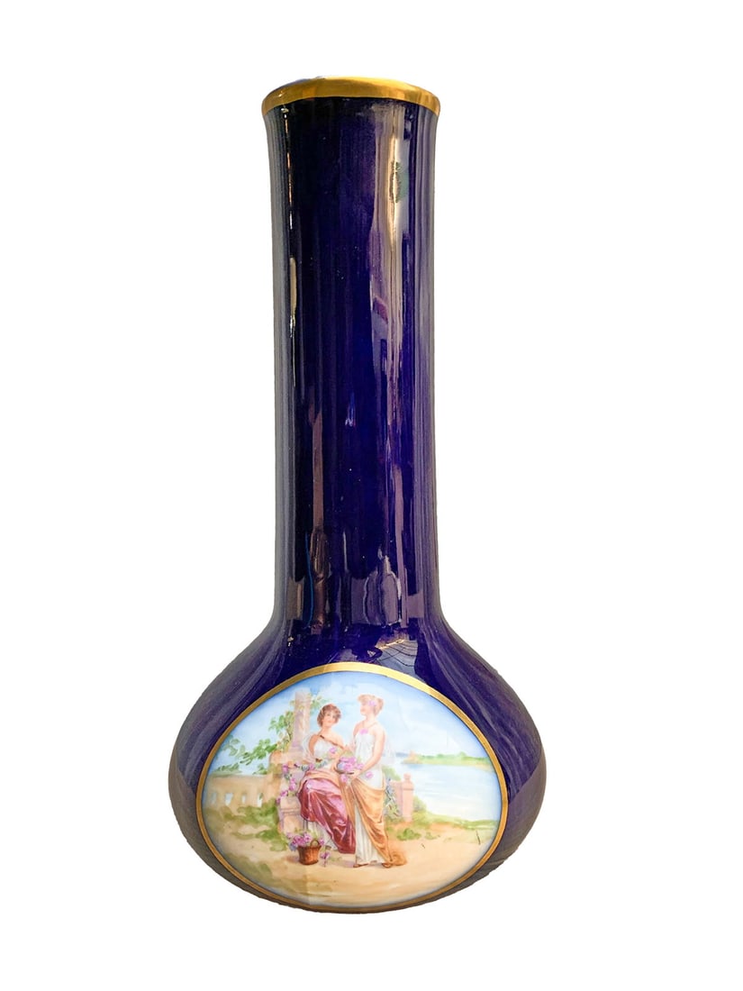 Limoges, France Blue Cobalt Hand Painted Vase: Limoges, France Blue Cobalt Hand Painted Vase. 12 3/8 x 6 in.Local Pick up call one day before to make an appointment. TO SHIP THIS ITEM IN USA OR INTERNATIONAL, PLEASE CONTACT THE SHIPPERS : 1) UPS s