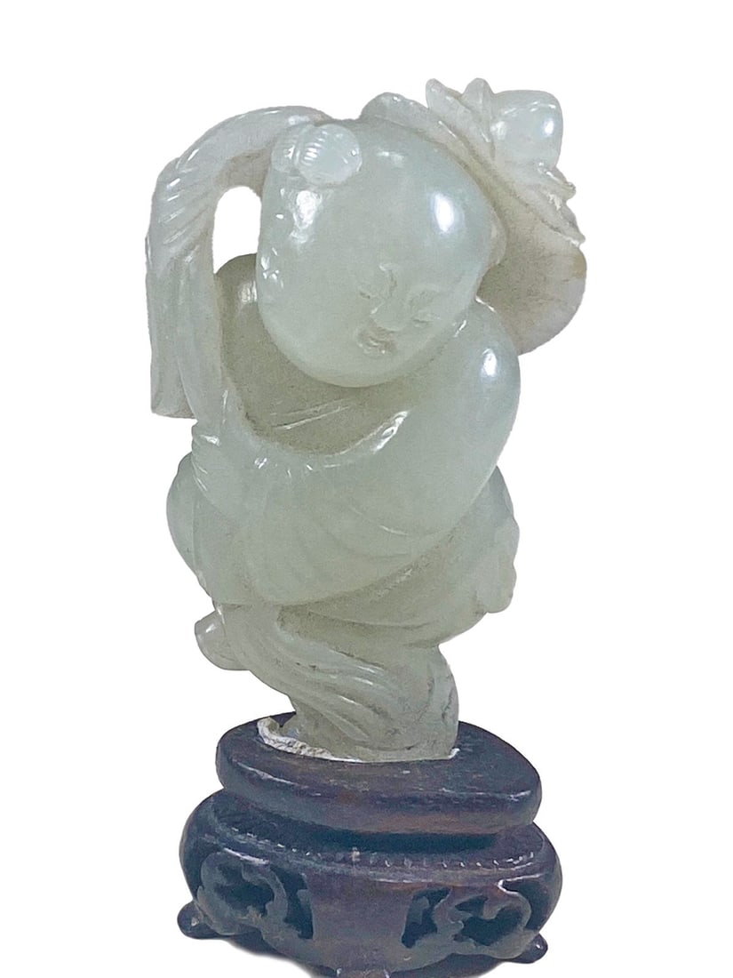 Small Chinese carved Jade Sculpture (1 of 4)
