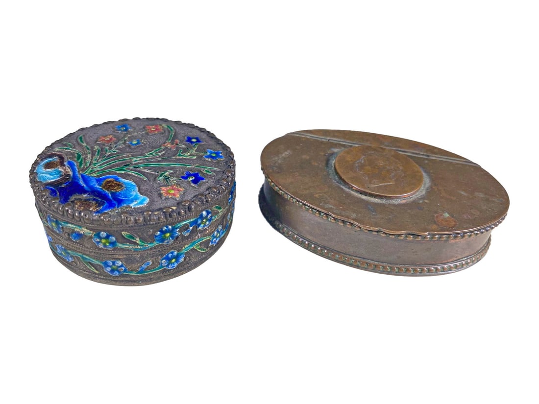Chinese Enamel & English Bronze Boxes: Chinese Enamel & English Bronze Boxes. 7/8 x 2 1/8 in and 3/4 x 3 1/8 x 2 1/8 in.Local Pick up call one day before to make an appointment. TO SHIP THIS ITEM IN USA OR INTERNATIONAL, PLEASE CONTACT THE
