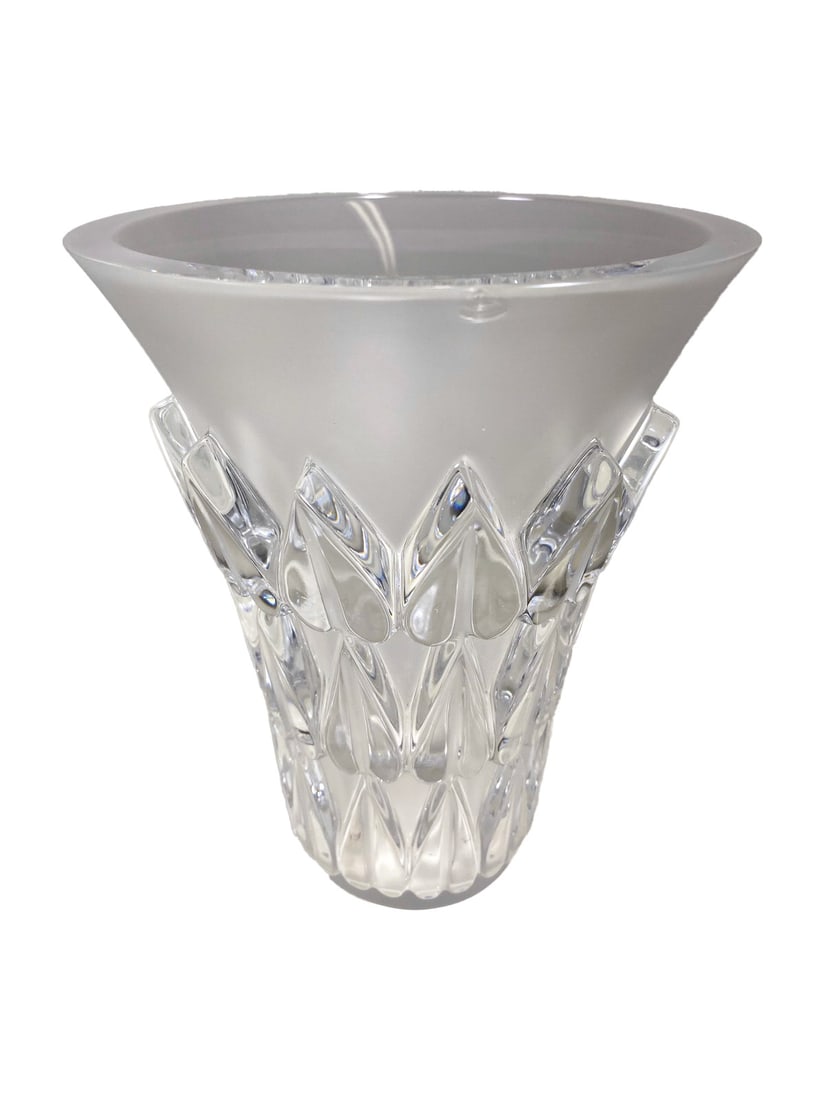 Lalique, France Feuilles Crystal Vase (1 of 5)