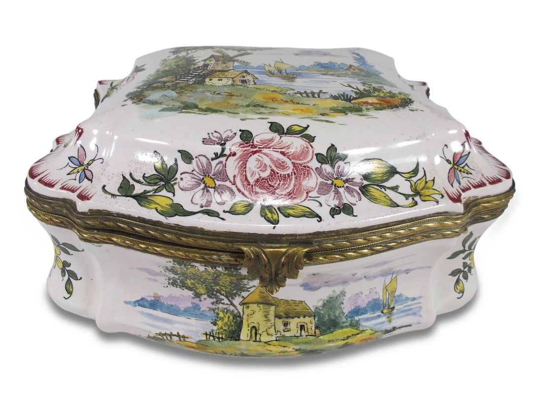 Antique French Porcelain & Bronze Box.: Antique French porcelain & bronze box. 4 x 8 x 6 7/8 in. Local Pick up call one day before to make an appointment. TO SHIP THIS ITEM IN USA OR INTERNATIONAL, PLEASE CONTACT THE SHIPPERS : 1) UPS store