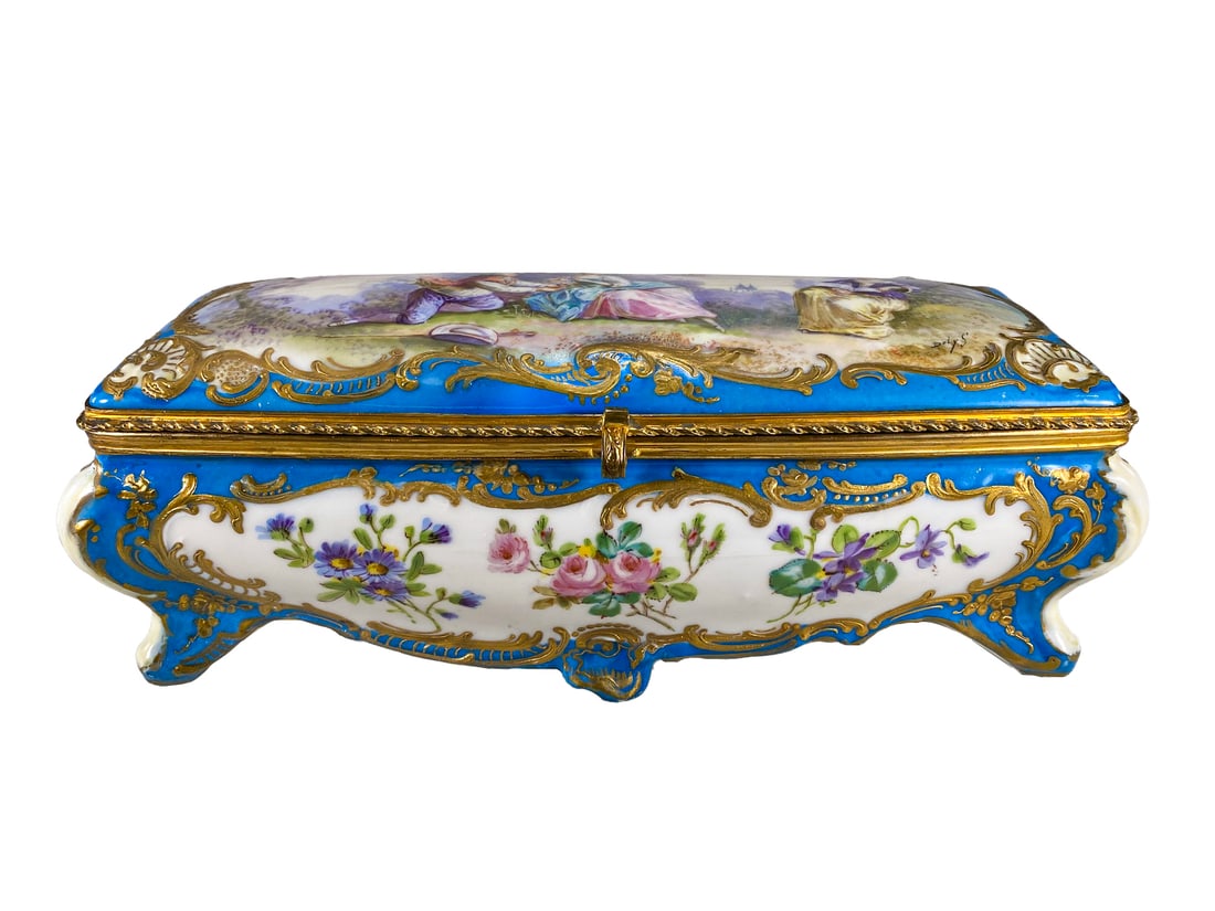Antique French Sevres Porcelain Box: Antique French Sevres Porcelain Box. 4 1/4 x 12 x 4 1/4 in. Local Pick up call one day before to make an appointment. TO SHIP THIS ITEM IN USA OR INTERNATIONAL, PLEASE CONTACT THE SHIPPERS : 1) UPS st