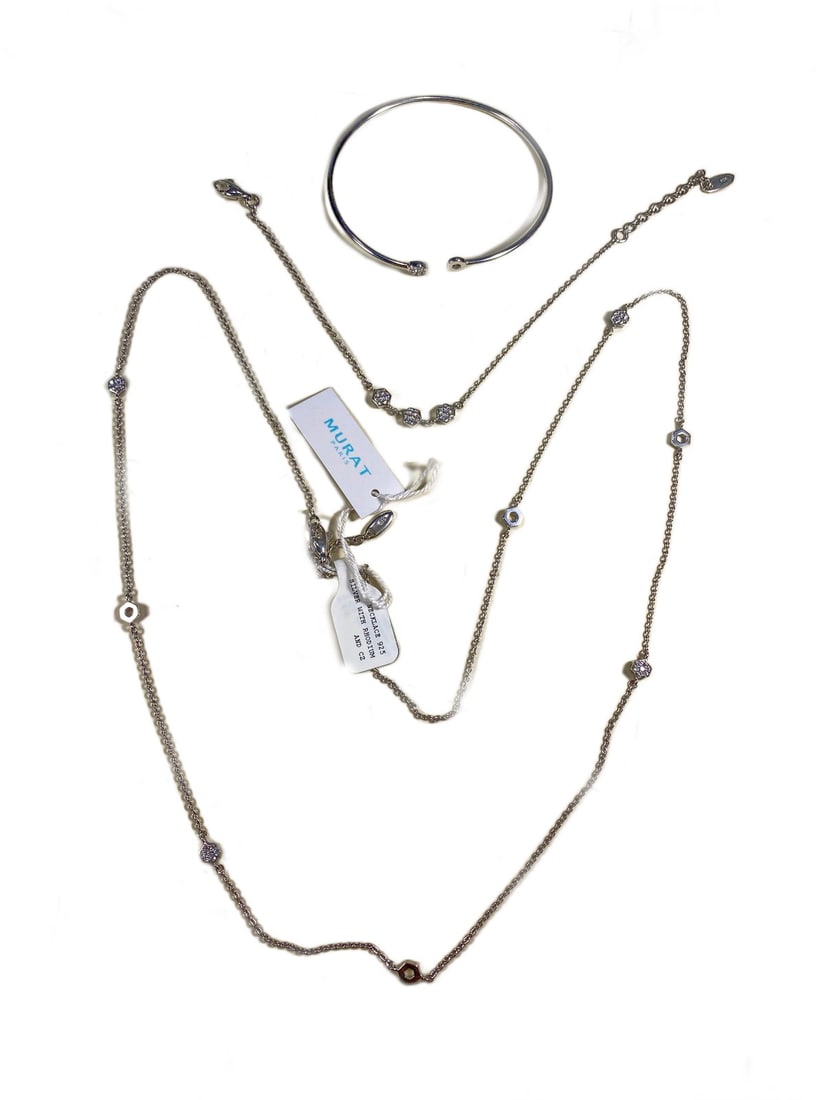 Murat, Paris Sterling 925 Necklace & 2 Bracelets: Murat, Paris Sterling 925 Necklace & 2 Bracelets. Weight: 11.2 grams.Local Pick up call one day before to make an appointment. TO SHIP THIS ITEM IN USA OR INTERNATIONAL, PLEASE CONTACT THE SHIPPERS : 