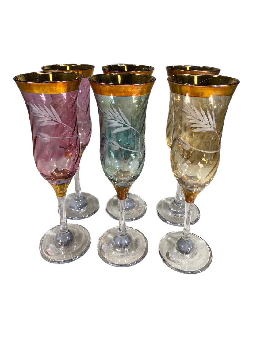 Vintage Bohemian Set of 6 Glass Champagne Goblets: Vintage Bohemian Set of 6 Glass Champagne Goblets. 8 1/4 x 2 1/2 in.Local Pick up call one day before to make an appointment. TO SHIP THIS ITEM IN USA OR INTERNATIONAL, PLEASE CONTACT THE SHIPPERS : 1