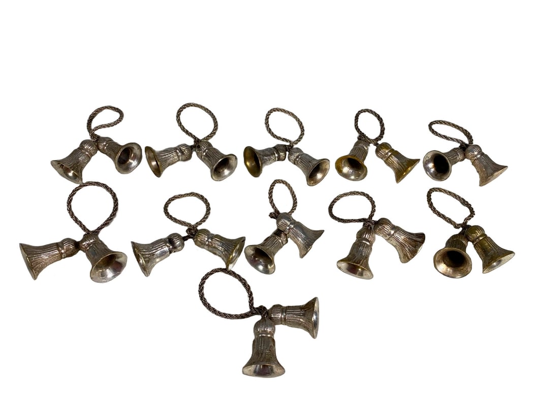 Lot of 11 Pewter Tassel Christmas Napkin Rings: Lot of 11 Pewter Tassel Christmas Napkin Rings. 3 1/4 x 2 1/2 in.Local Pick up call one day before to make an appointment. TO SHIP THIS ITEM IN USA OR INTERNATIONAL, PLEASE CONTACT THE SHIPPERS : 1) U