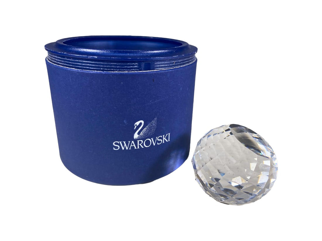 Swarovski Crystal Paperweight Ball: Swarovski Crystal Paperweight Ball. Box: 2 1/2 x 3 1/4 in.Local Pick up call one day before to make an appointment. TO SHIP THIS ITEM IN USA OR INTERNATIONAL, PLEASE CONTACT THE SHIPPERS : 1) UPS stor