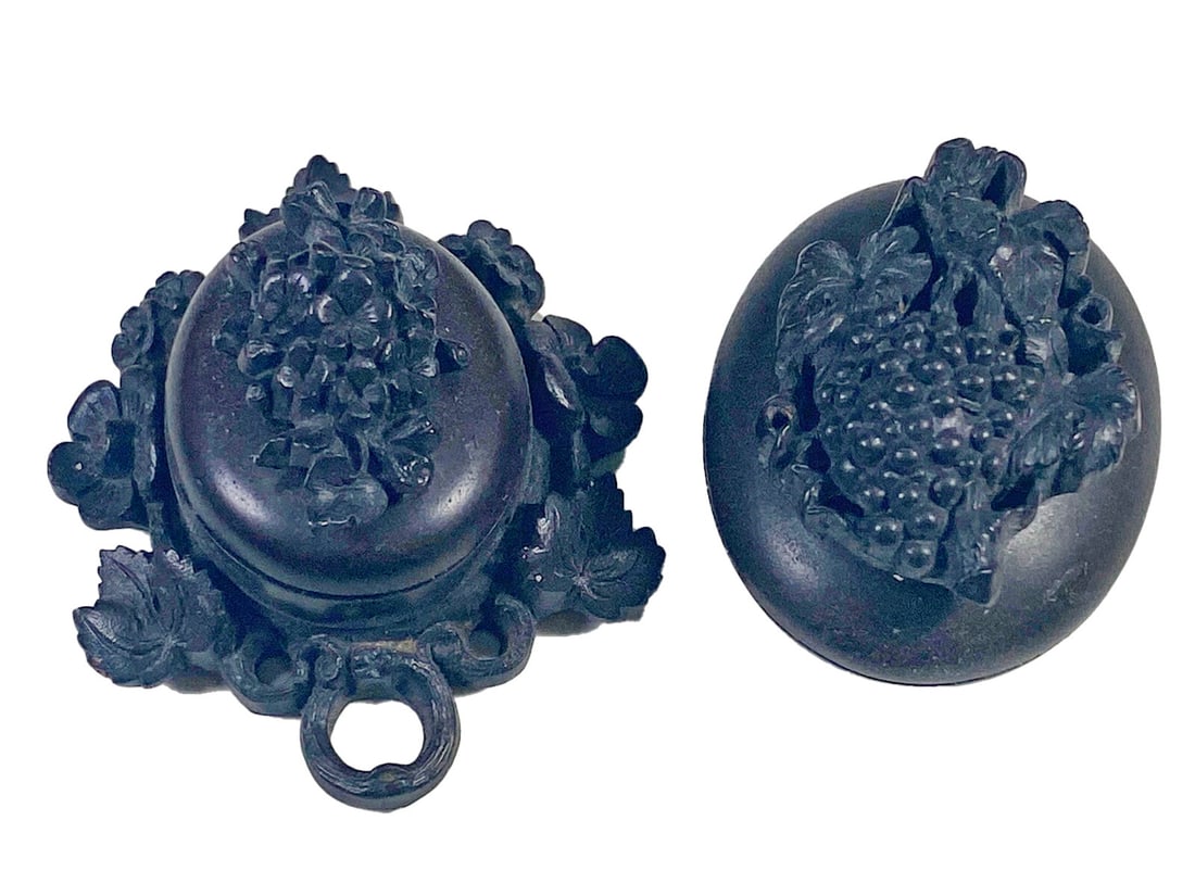 2 Antique Carved Wood Miniature Pill Boxes (1 of 11)