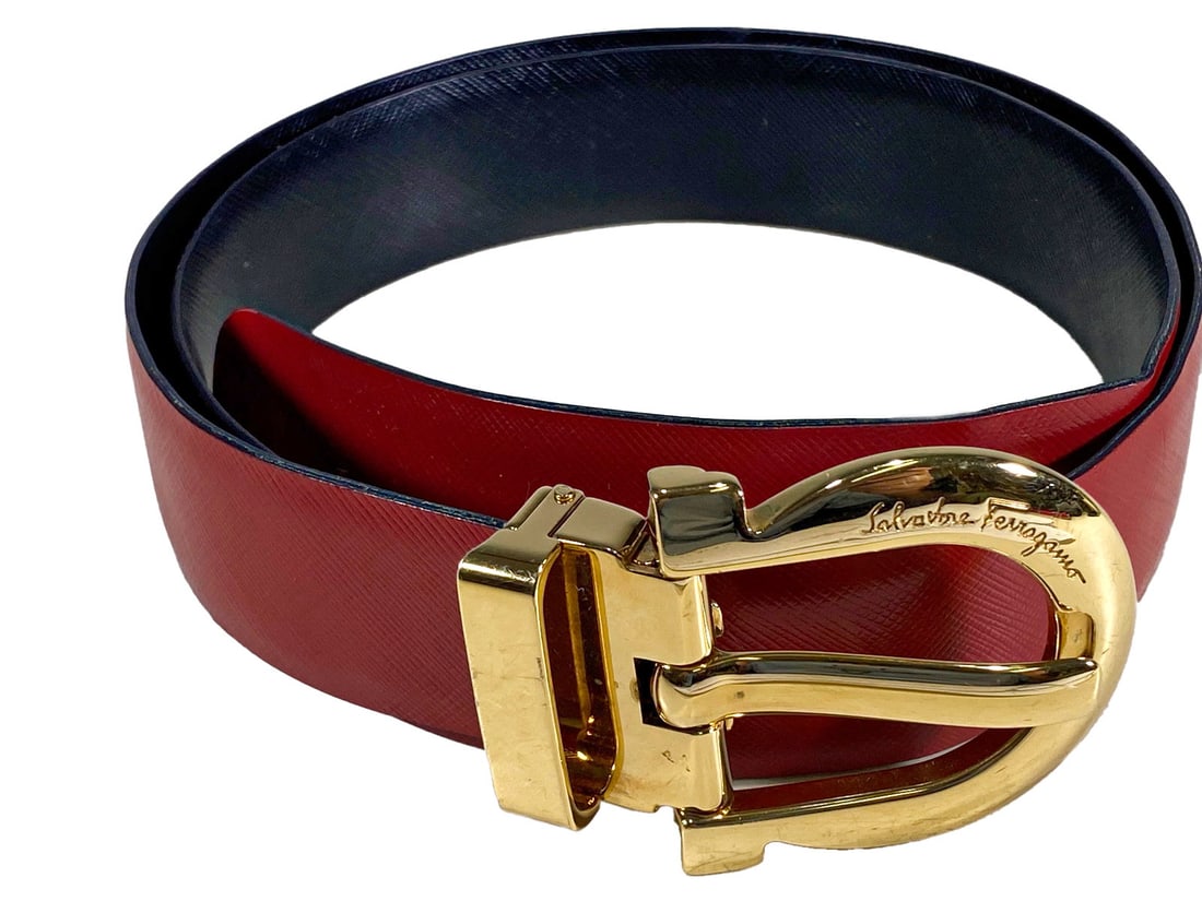 Salvatore Ferragamo Red Leather Belt: Salvatore Ferragamo Red Leather Belt, we are not sure if original or not..Local Pick up call one day before to make an appointment. TO SHIP THIS ITEM IN USA OR INTERNATIONAL, PLEASE CONTACT THE SHIPPE
