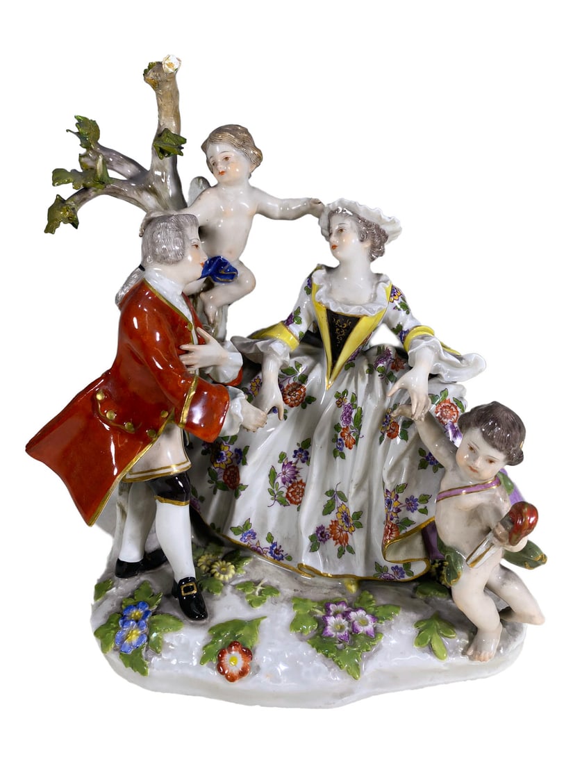 Antique Meissen Porcelain Group Statue: Antique Meissen Porcelain Group Statue. 7 1/4 x 6 3/4 x 5 1/4 in.Local Pick up call one day before to make an appointment. TO SHIP THIS ITEM IN USA OR INTERNATIONAL, PLEASE CONTACT THE SHIPPERS : 1) U