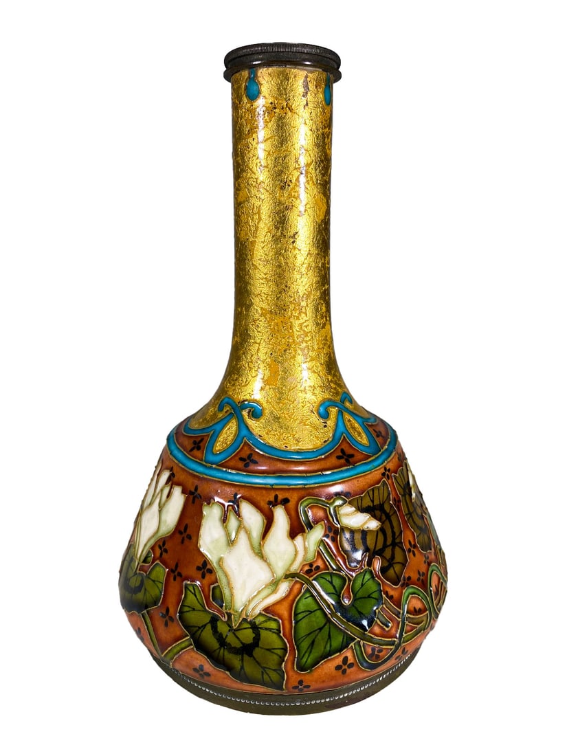Antique Sevres, France Enamel Porcelain Vase: Antique Sevres, France Enamel Porcelain Vase. 7 1/8 x 4 3/8 in.Local Pick up call one day before to make an appointment. TO SHIP THIS ITEM IN USA OR INTERNATIONAL, PLEASE CONTACT THE SHIPPERS : 1) UPS