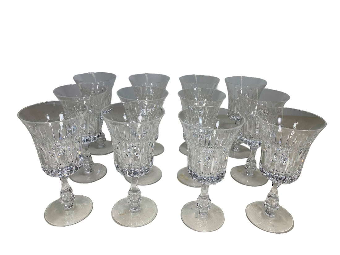 Set of 12 Gorham Crystal Glasses, signed: Set of 12 Gorham Crystal Glasses, signed. 7 x 3 1/2 in.Local Pick up call one day before to make an appointment. TO SHIP THIS ITEM IN USA OR INTERNATIONAL, PLEASE CONTACT THE SHIPPERS : 1) UPS store19