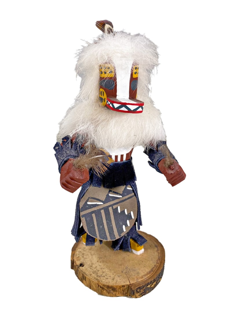 Native American Navajo Kachina Spirit Doll: Native American Navajo Kachina Spirit Doll. 7 x 3 in.Local Pick up call one day before to make an appointment. TO SHIP THIS ITEM IN USA OR INTERNATIONAL, PLEASE CONTACT THE SHIPPERS : 1) UPS store1937