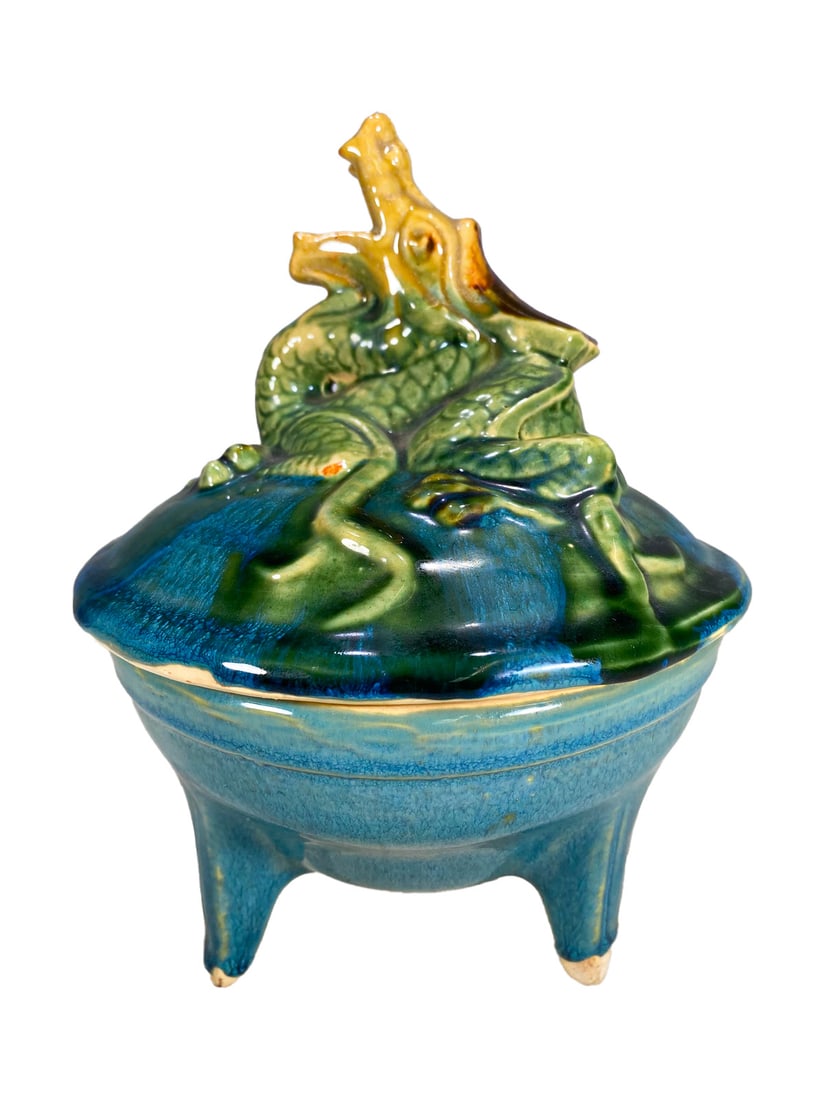 Vintage Dragon Majolica Incense Burner: Vintage Dragon Majolica Incense Burner. 8 3/8 x 6 1/4 in.Local Pick up call one day before to make an appointment. TO SHIP THIS ITEM IN USA OR INTERNATIONAL, PLEASE CONTACT THE SHIPPERS : 1) UPS store