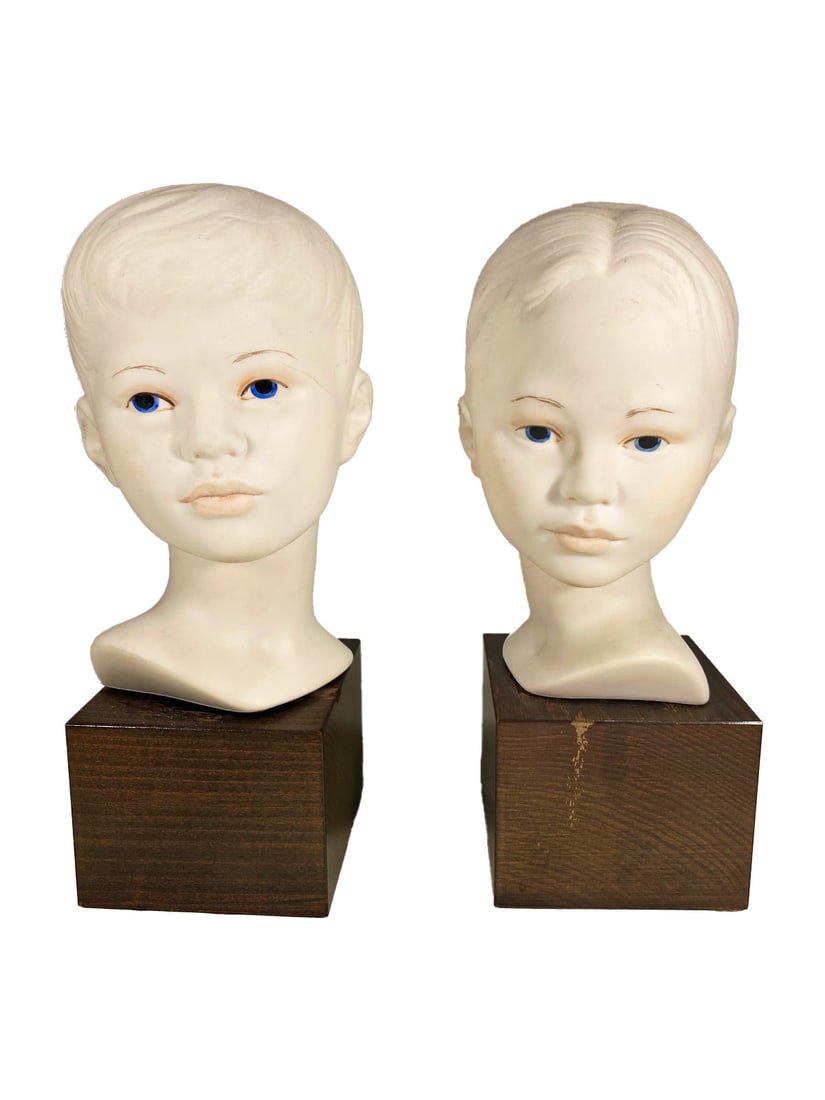 1950 Cybis Pair of Bisque Porcelain Busts: 1950 Cybis Pair of Bisque Porcelain Busts. 9 5/8 x 3 1/2 x 3 1/2 in wood base included.Local Pick up call one day before to make an appointment. TO SHIP THIS ITEM IN USA OR INTERNATIONAL, PLEASE CONTA