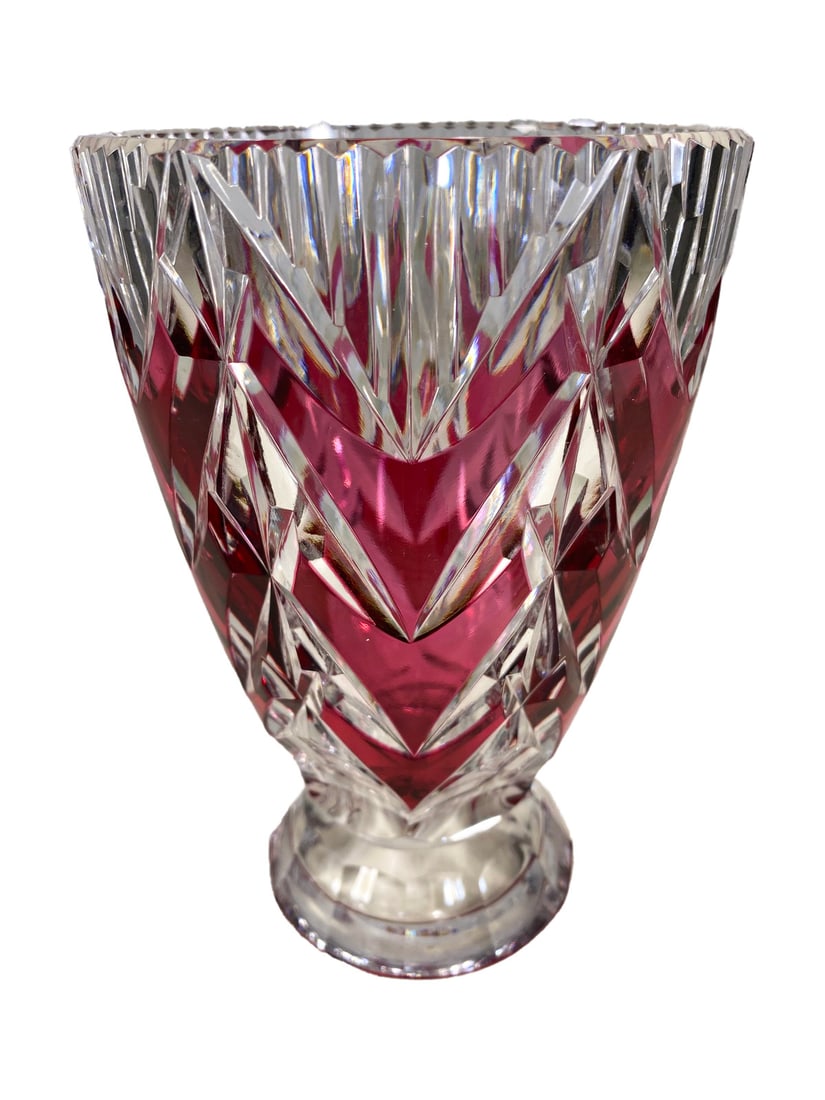Val Saint Lamber, Belgium Crystal Vase: Val Saint Lamber, Belgium Crystal Vase. 7 x 4 5/8 in.Local Pick up call one day before to make an appointment. TO SHIP THIS ITEM IN USA OR INTERNATIONAL, PLEASE CONTACT THE SHIPPERS : 1) UPS store1937