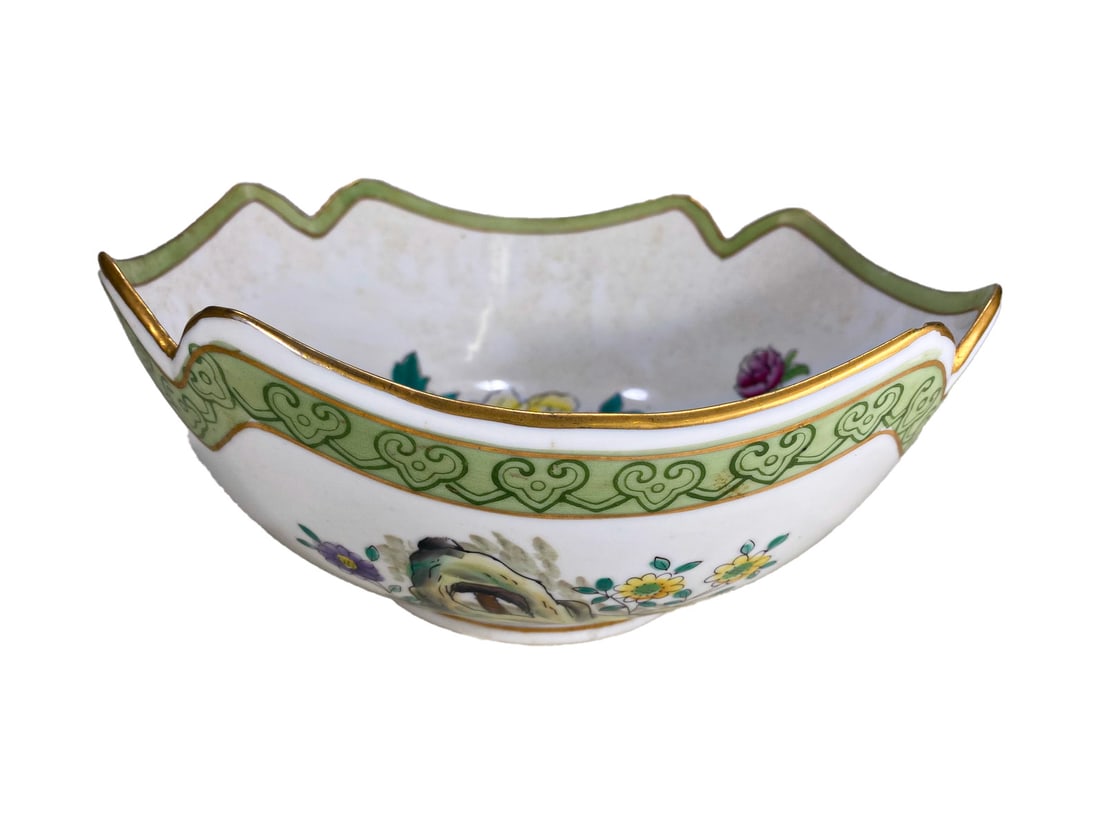 Andrea by Sadek Porcelain Bowl: Andrea by Sadek Porcelain Bowl. 4 1/2 x 10 in.Local Pick up call one day before to make an appointment. TO SHIP THIS ITEM IN USA OR INTERNATIONAL, PLEASE CONTACT THE SHIPPERS : 1) UPS store1937- David