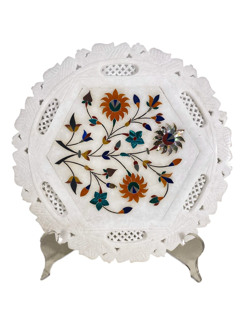 Italian Floral Design Pietradura Plate: Italian Floral Design Pietradura Plate. 8 7/8 in.Local Pick up call one day before to make an appointment. TO SHIP THIS ITEM IN USA OR INTERNATIONAL, PLEASE CONTACT THE SHIPPERS : 1) UPS store1937- Da