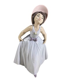 Lladro Daisy Porcelain Statue