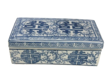 Vintage Chinese Blue & White Porcelain Box