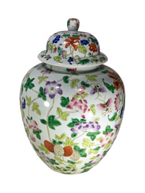 Chinese Floral Porcelain Lided Jar