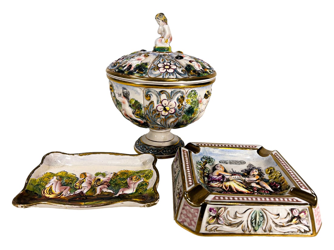 Capodimonti Porcelain Bowl, Ashtray & Tray: Capodimonti Porcelain Bowl, Ashtray & Tray. 8 x 6 1/4 in, 1 1/4 x 6 in and 1 x 5 3/4 x 4 1/8 in.Local Pick up call one day before to make an appointment. TO SHIP THIS ITEM IN USA OR INTERNATIONAL, PLE