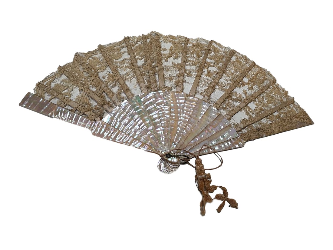 Pedro MARTIN, Spain Mother of Pearl Fan (1 of 5)