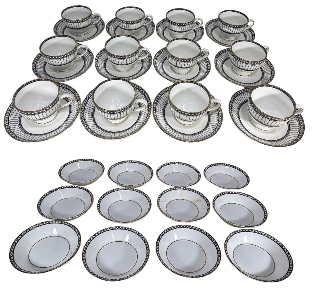 12 Wedgwood Colonnade Teacups & 12 Ulinder Plates: 12 Wedgwood Colonnade Teacups & 12 Ulinder Plates. Cups: 2 3/4 x 4 1/4 x 3 1/4 in. Plates: 1 x 5 3/4 in. Ulinder plates: 1 x 5 in. Local Pick up call one day before to make an appointment. TO SHIP THI