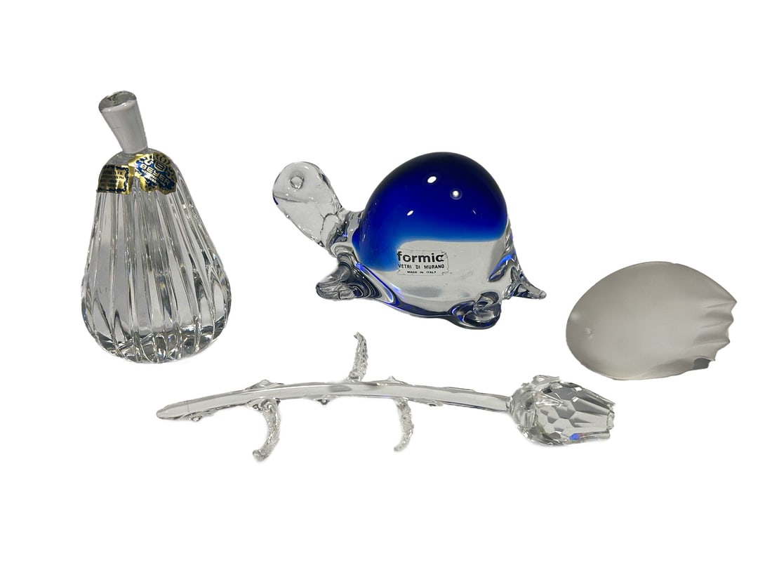 Formia Murano, Beyer Bavaria & Other Glass Pcs: Formia Murano, Beyer Bavaria & Other Glass Pcs. Turtle: 3 x 5 1/4 x 2 1/4 in.Local Pick up call one day before to make an appointment. TO SHIP THIS ITEM IN USA OR INTERNATIONAL, PLEASE CONTACT THE SHI