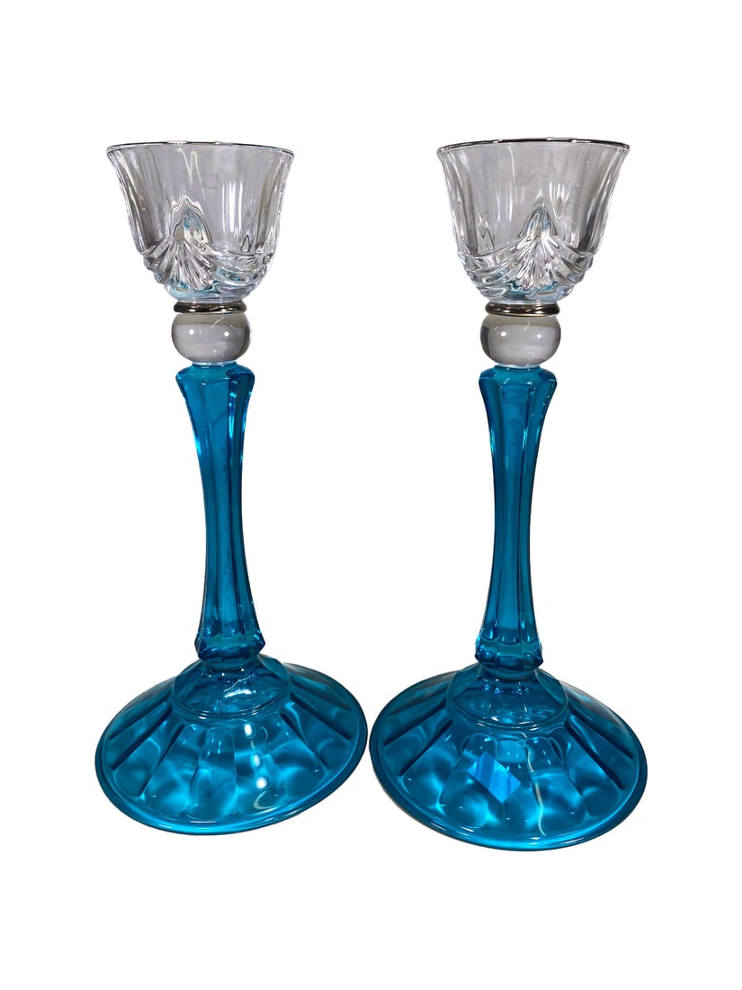 Vintage Steuben Style Blue & Clear Glass Candle Holders: Vintage Steuben Style Blue & Clear Glass Candle Holders. 8 3/4 x 4 1/8 in.Good condition. Local Pick up call one day before to make an appointment. TO SHIP THIS ITEM IN USA OR INTERNATIONAL, PLEASE CO