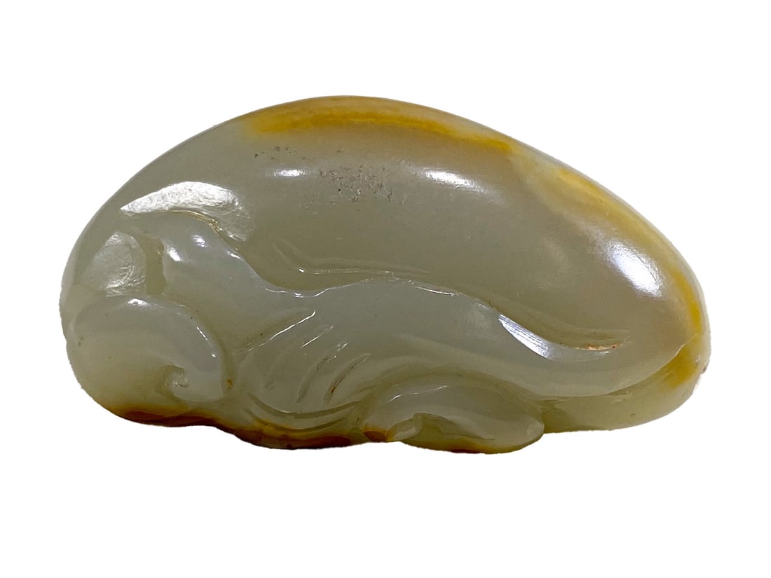 Vintage Chinese Carved Probably Jade Sculpture: Vintage Chinese Carved Probably Jade Sculpture. 2 3/8 x 1 1/2 x 1 in.Good condition. Local Pick up call one day before to make an appointment. TO SHIP THIS ITEM IN USA OR INTERNATIONAL, PLEASE CONTACT