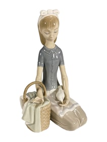 Lladro Girl & Dove, Francisco Catala, 1982