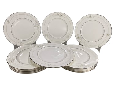 14 Royal Doulton Mistique 14 Pcs Set