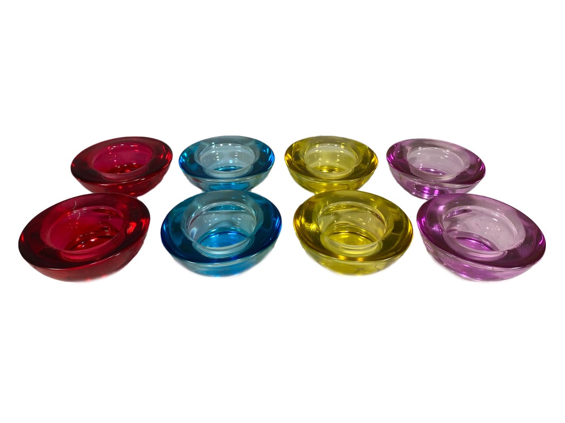 8 Mid Century Colorful Glass Candle Holders: 8 Mid Century Colorful Glass Candle Holders. 1 x 2 7/8 in.Good condition. Local Pick up call one day before to make an appointment. TO SHIP THIS ITEM IN USA OR INTERNATIONAL, PLEASE CONTACT THE SHIPPE