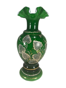 Fenton Emerald Green Art Glass Vase