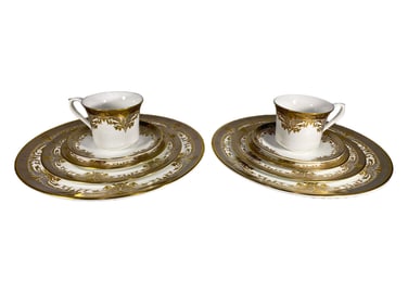 Caverswall English to Royal Buckingham Set