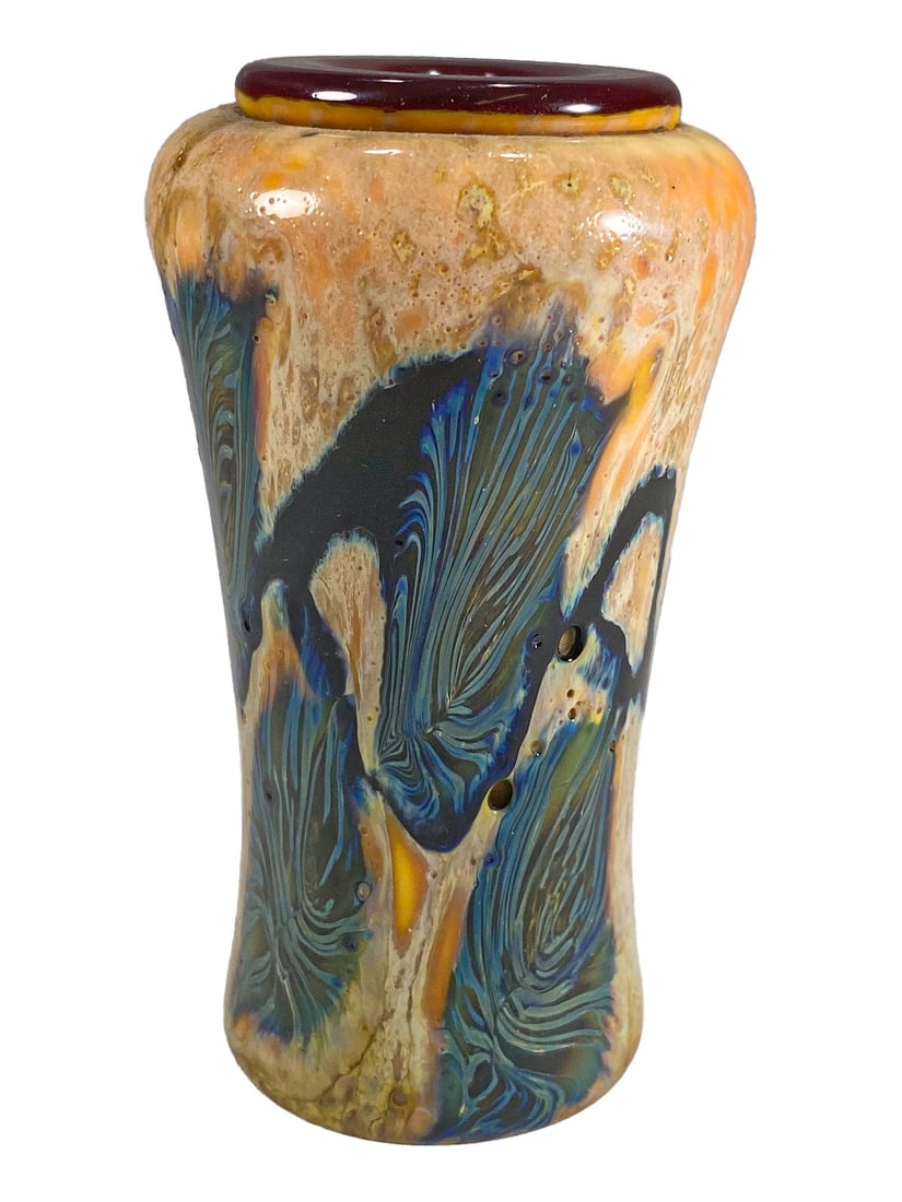 David LOTTON Art Glass Small Vase: David LOTTON Art Glass Small Vase. 3 5/8 x 2 in.Good condition. Local Pick up call one day before to make an appointment. TO SHIP THIS ITEM IN USA OR INTERNATIONAL, PLEASE CONTACT THE SHIPPERS : 1) UP