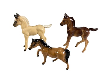 Vintage Set of 3 Foal Porcelain Fig