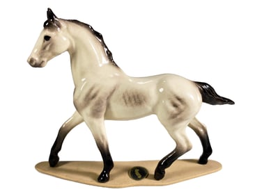 Hagen Renaker Quicksilver Thoroughbred Mare