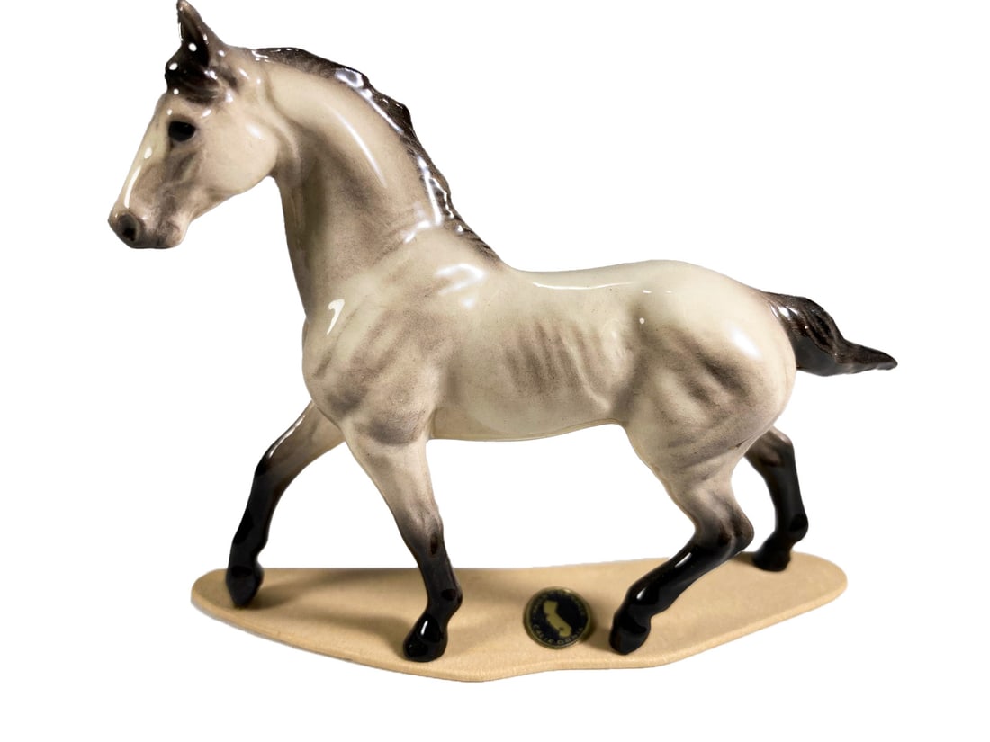 Hagen Renaker Quicksilver Mare Ceramic Fig: Hagen Renaker Quicksilver Mare Ceramic Fig by Maureen Love. 3 x 3 7/8 x 1 in.Good condition. Local Pick up call one day before to make an appointment. TO SHIP THIS ITEM IN USA OR INTERNATIONAL, PLEASE