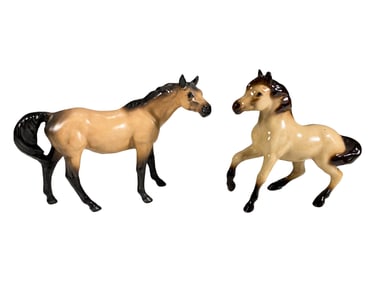 Hagen Renaker Thoroughbred & Buckskin Mare Ceramic Fig