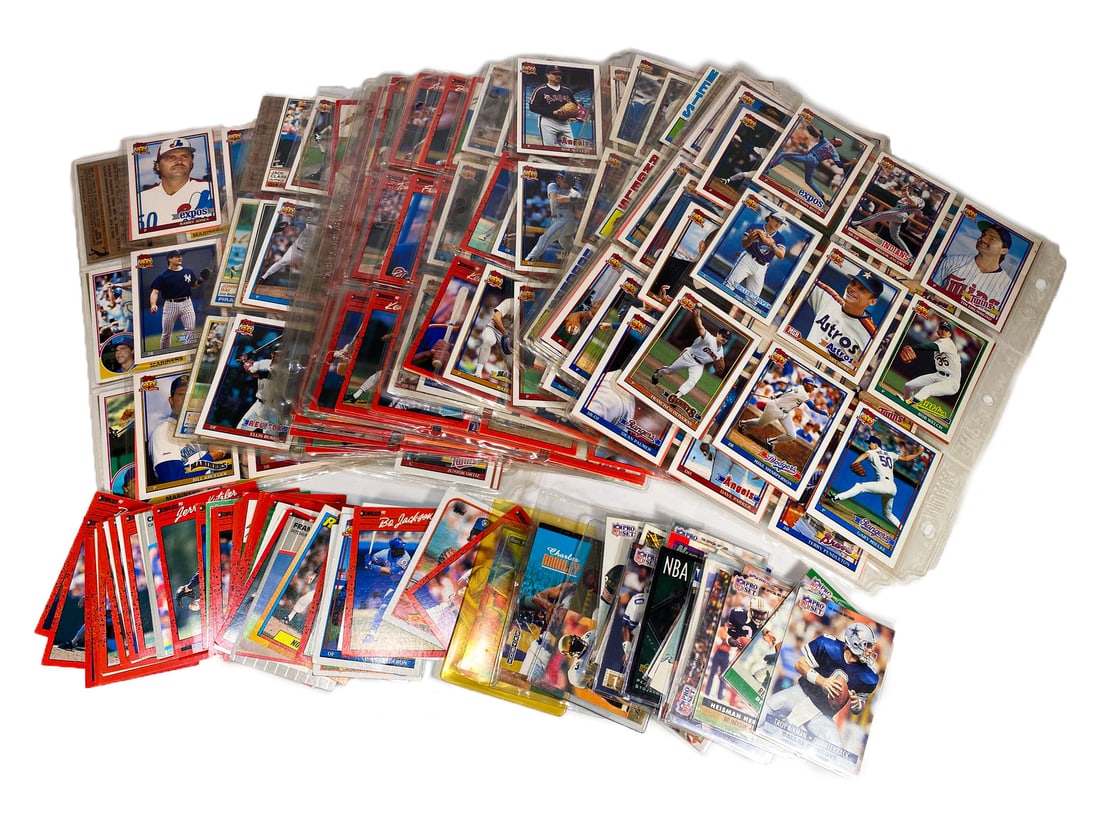More Than 660 Baseball Cards Set (1 of 5)