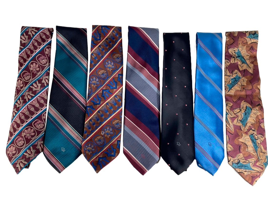 Lot of 7 Christian Dior Ties: Lot of 7 Christian Dior Ties. 55 1/2 in long.Good condition. Local Pick up call one day before to make an appointment. TO SHIP THIS ITEM IN USA OR INTERNATIONAL, PLEASE CONTACT THE SHIPPERS : 1) UPS s