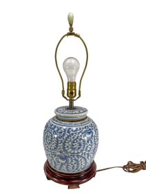 Vintage Chinese Blue & White Porcelain Lamp