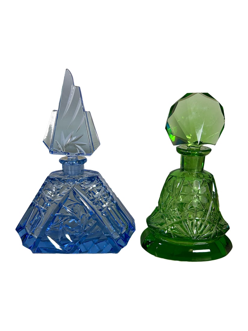 Czech Blue & Green Crystal Perfurm Bottles: Czech Blue & Green Crystal Perfurm Bottles. 7 1/4 x 5 x 2 in and 6 1/2 x 3 7/8 x 2 1/2 in.Good condition. Local Pick up call one day before to make an appointment. TO SHIP THIS ITEM IN USA OR INTERNAT